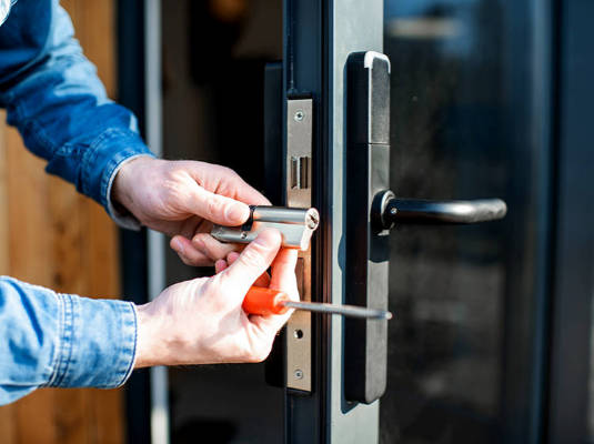 Non emergency locksmith services in Madrid