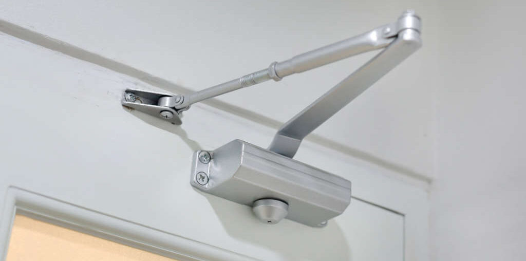 Muelles cierrapuertas en Madrid